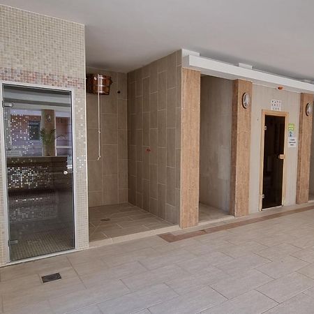 Relax Wellness Studio Hajduszoboszlo Apartment ภายนอก รูปภาพ