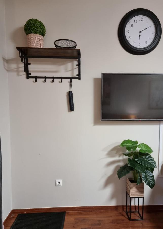 Relax Wellness Studio Hajduszoboszlo Apartment ภายนอก รูปภาพ