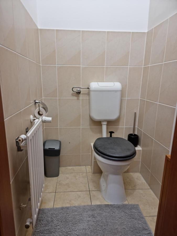 Relax Wellness Studio Hajduszoboszlo Apartment ภายนอก รูปภาพ